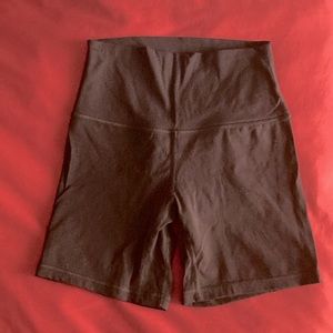 🖤 Athletic high waisted biker shorts in black, XS/S. 6 inch inseam.